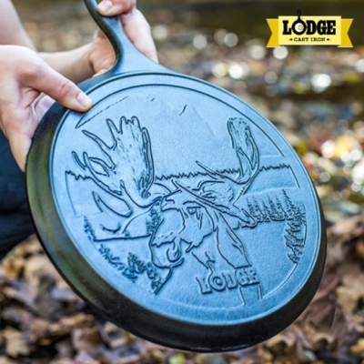 Chảo gang Lodge - L9OGWLMO Chảo gang 26cm đáy hình nai sừng tấm
