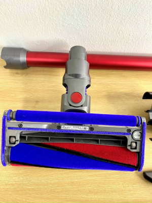 Hút bụi Dyson V8